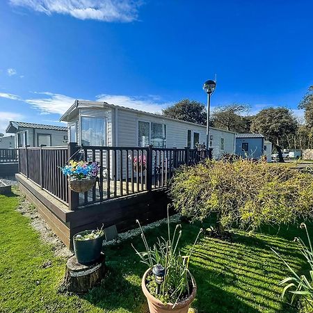 Brilliant Caravan With A Partial Sea View In Suffolk Ref 32026Az Lowestoft Luaran gambar