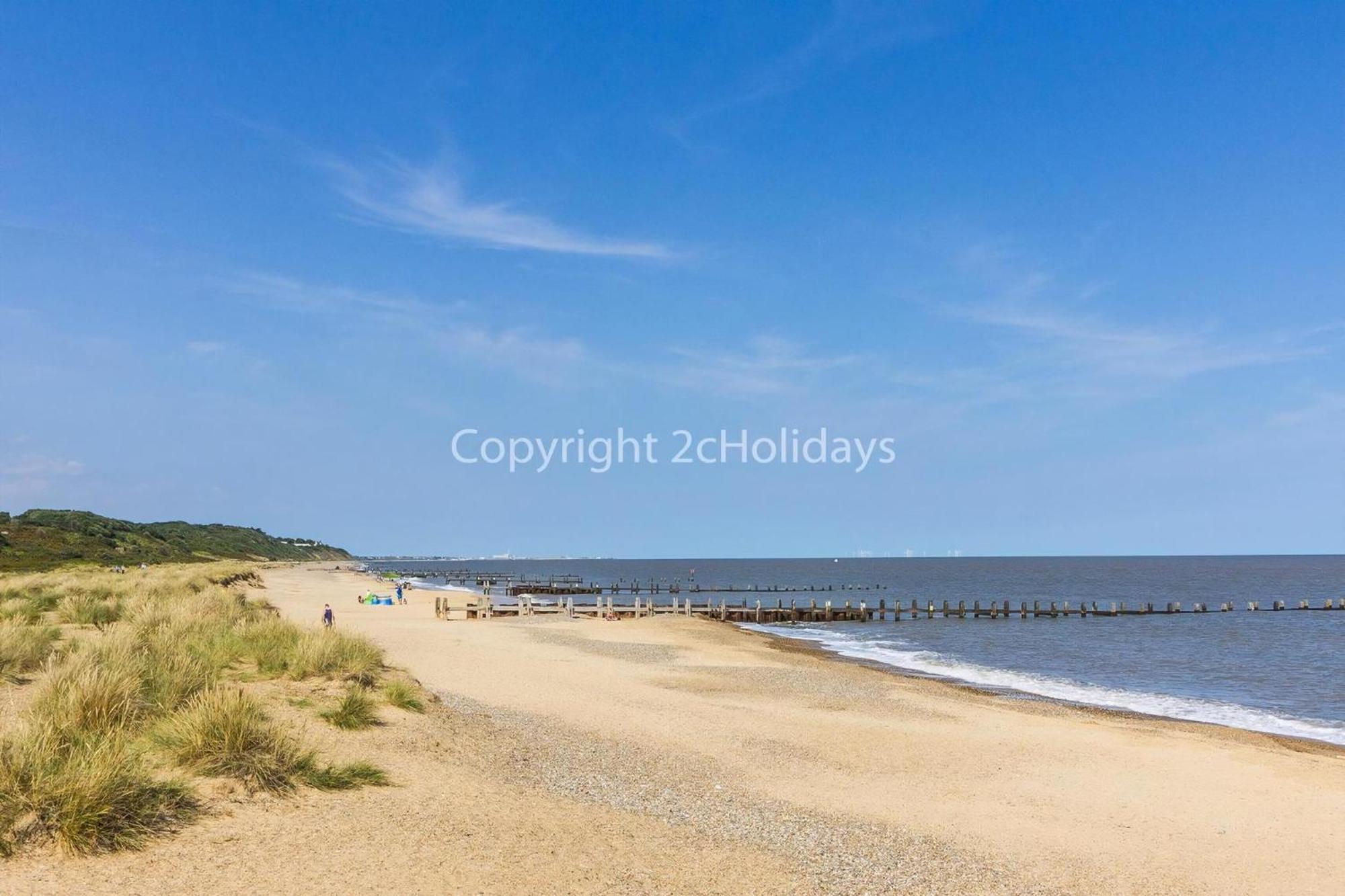 Brilliant Caravan With A Partial Sea View In Suffolk Ref 32026Az Lowestoft Luaran gambar