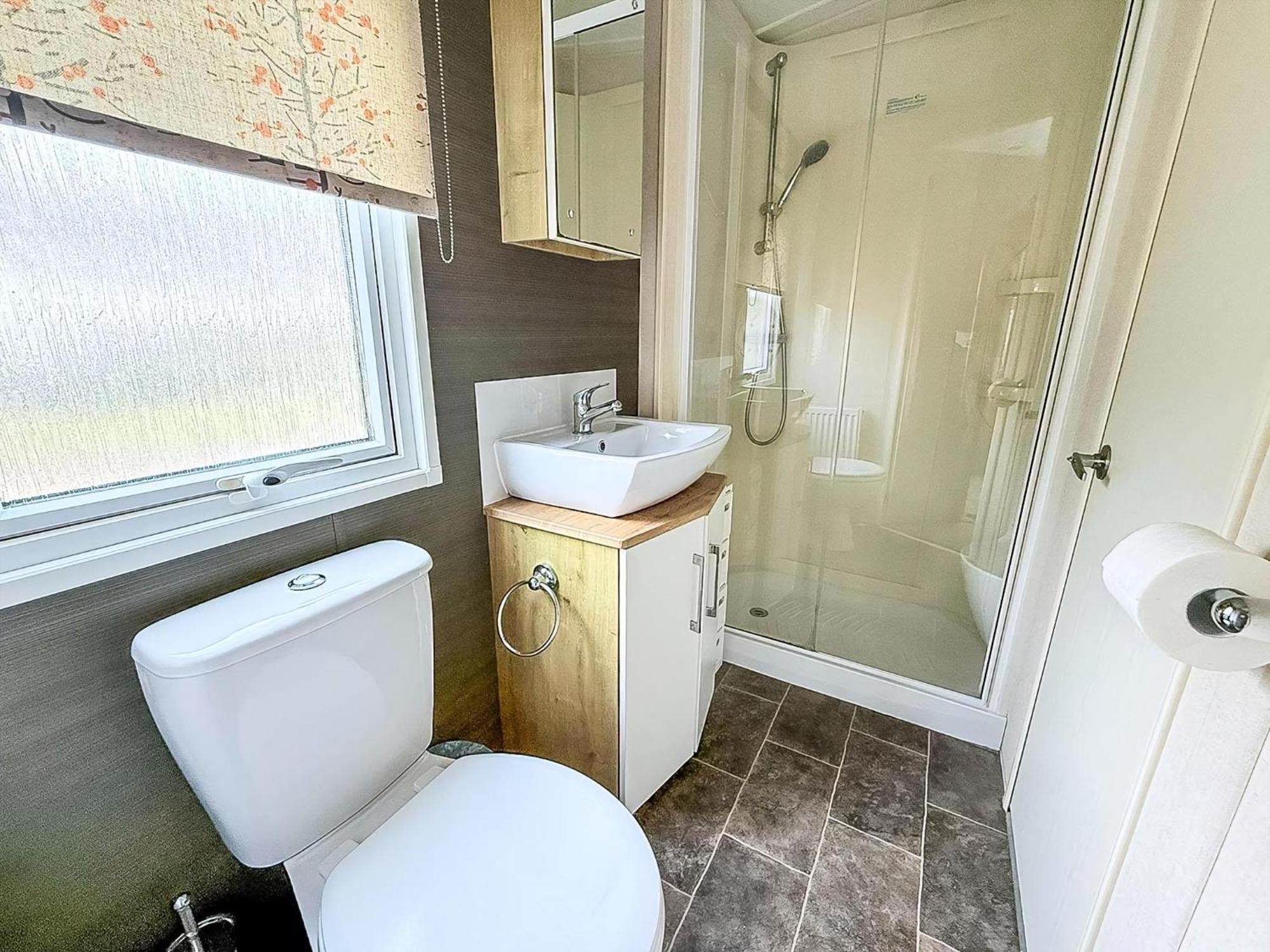 Brilliant Caravan With A Partial Sea View In Suffolk Ref 32026Az Lowestoft Luaran gambar